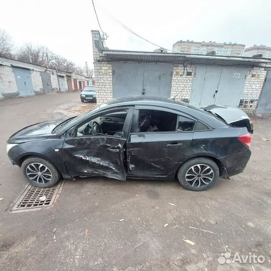 Chevrolet Cruze 1.6 МТ, 2013, битый, 61 000 км