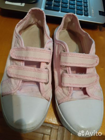 Отдам даром кеды для девочки