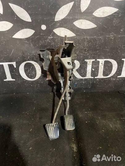 Педали газа и тормоза Daewoo Espero