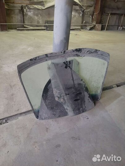Лобовое стекло чайзер