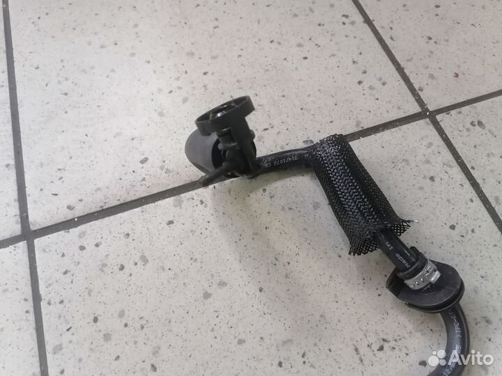 Трубка вакуумная Volvo Xc60 2.0 B4204T26 2020