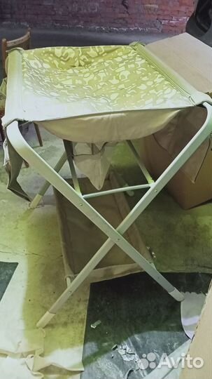 Отдам складной пеленальный стол Икея