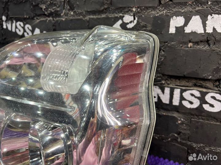 Фара левая Nissan X-Trail NT31-105853 MR20DE 2010