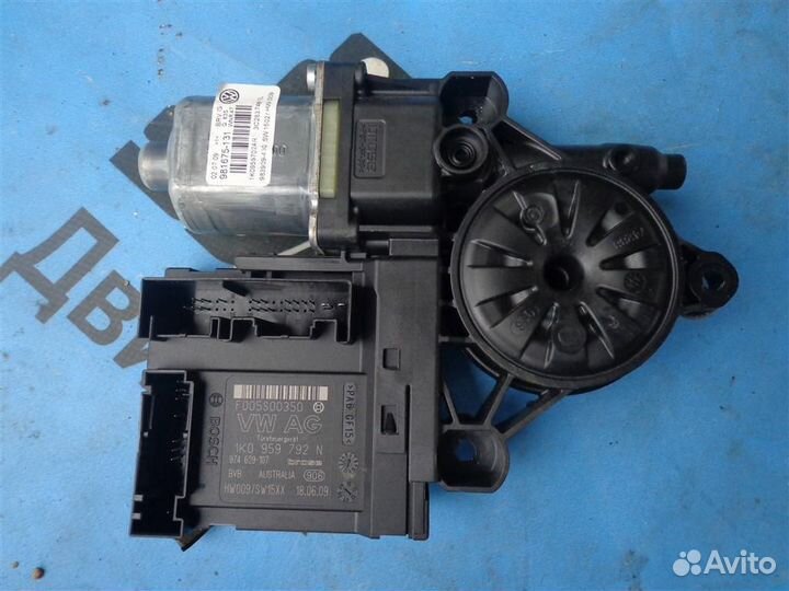 Моторчик стеклоподъемника VW Passat B6