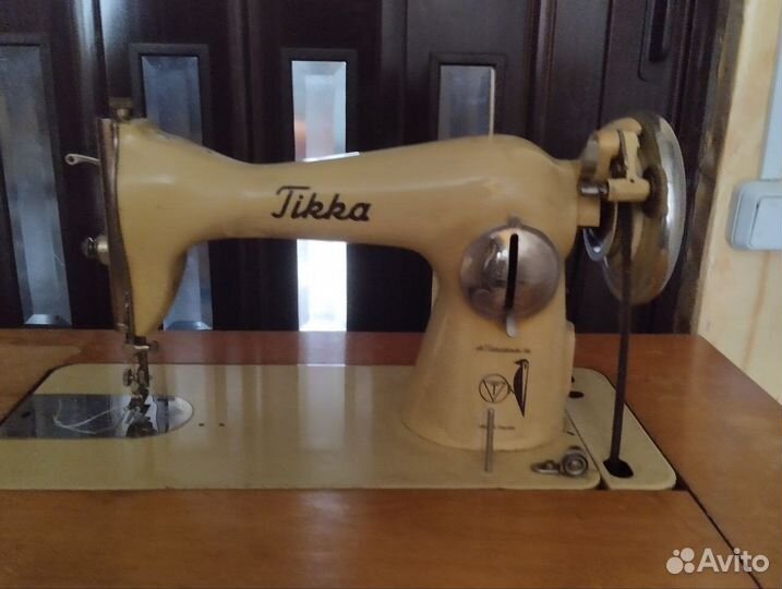 Продам швейную машинку тикка 45