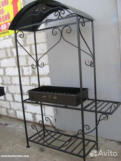 Мангал с крышей