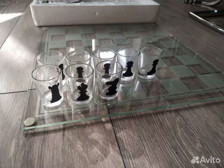 Шахматы стеклянные
