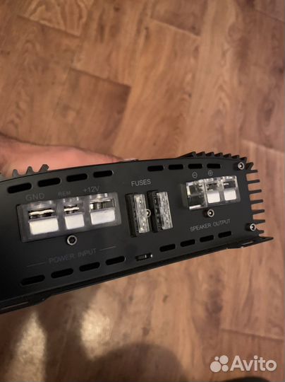 Автомобильный усилитель