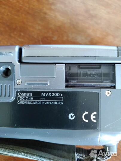 Цифровая видеокамера canon