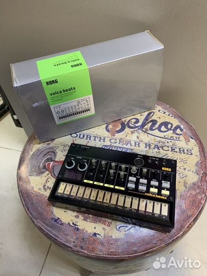 Аналоговая драм-машина Korg Volca beats
