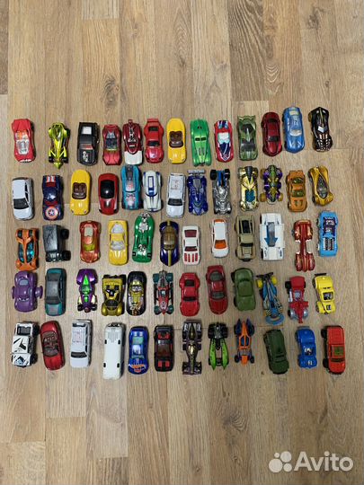 Hot wheels машинки 60 штук