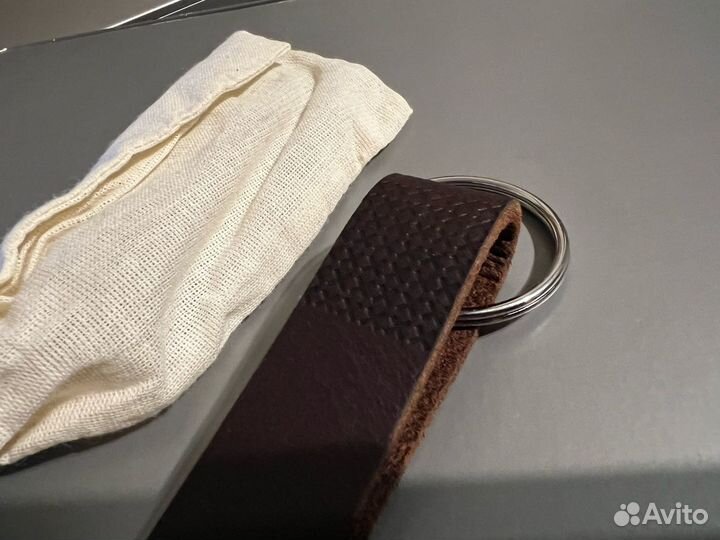 Брелок для ключей кожаный новый