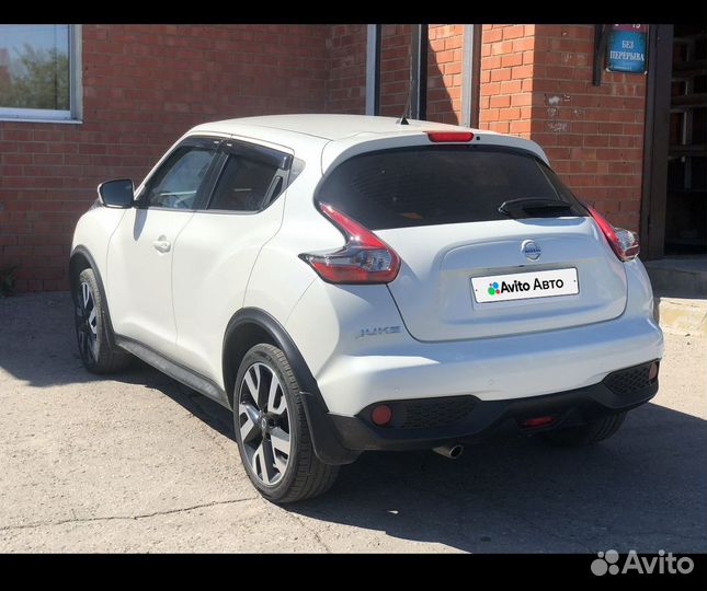 Nissan Juke 1.6 CVT, 2017, битый, 140 000 км