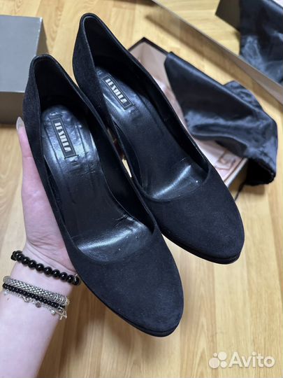 Туфли классические Le Silla 39 лодочки черные