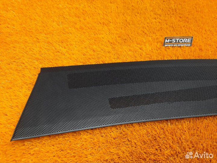 Накладка на торпеду правая Mercedes-Benz E-Class