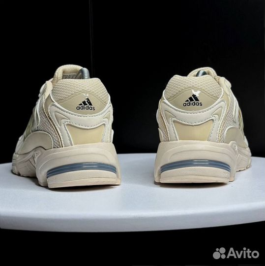 Кроссовки Adidas Response CL beige