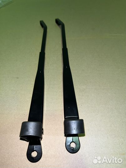 Поводок дворника стеклоочистителя Нива Урбан