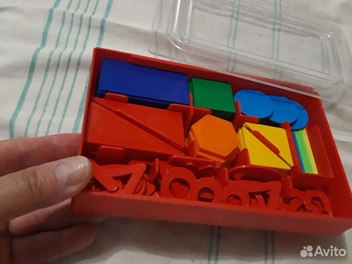 Коллекция фигур и цифр для школы