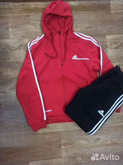 Спортивный костюм adidas