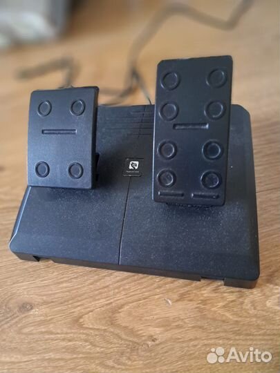 Игровой руль с педалями для ps4