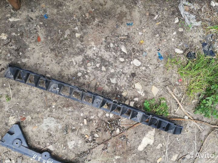 Кронштейн бампера Шкода Рапид