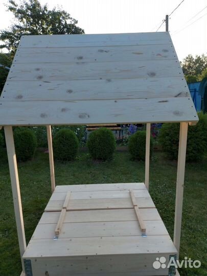 Песочница с крышей