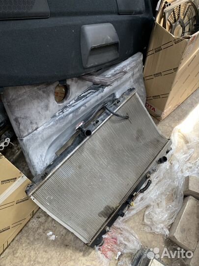 Радиатор охлаждения Тойота Камри v50 v55 2.5л