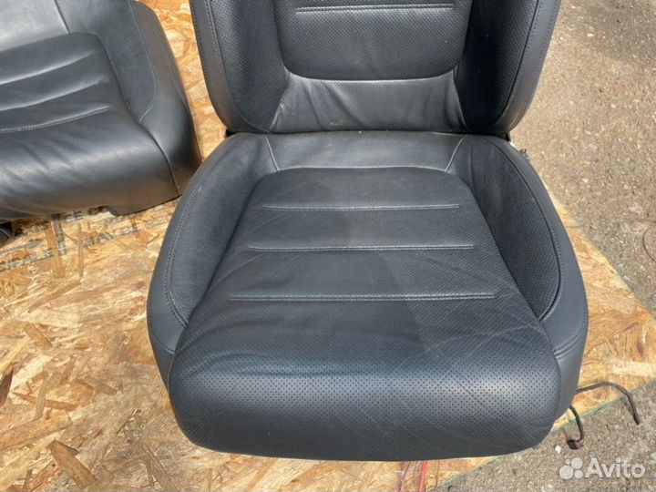 Кожаный салон Volkswagen Touareg FL 3.6 2017