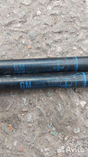 Опель астра h амортизатор крышки багажника