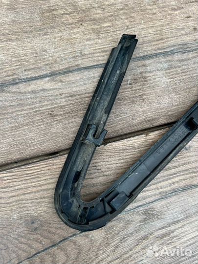 Молдинг форточки передний левый Honda Civic 4D 1.3