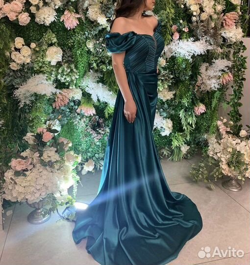 Вечернее платье