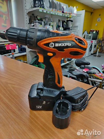 Шуруповерт Вихрь да-12-1