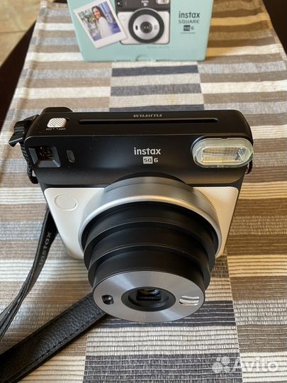 Фотоаппарат моментальной печати Instax square sq6