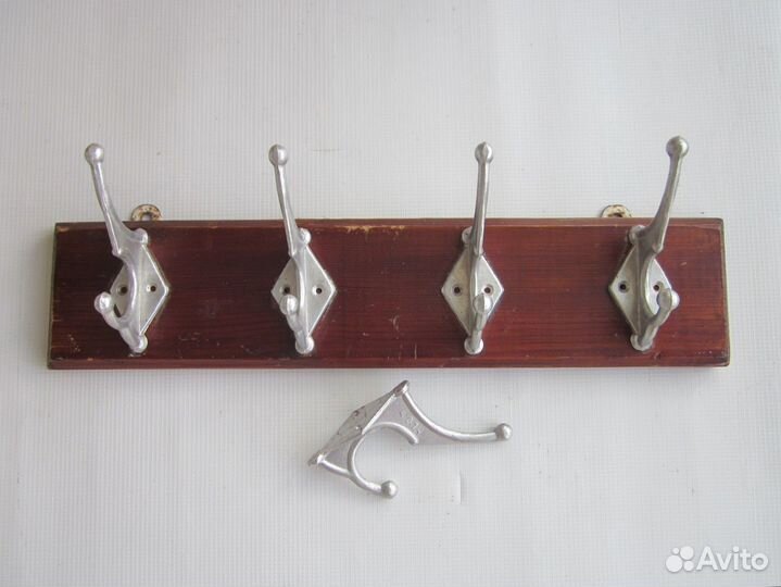 Вешалки деревянные, бронзовая, алюминиевые (СССР)