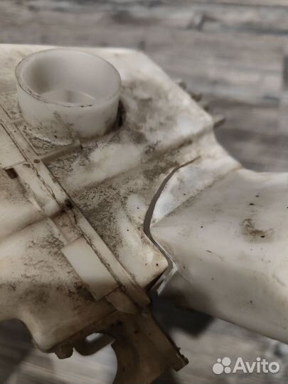 Бачок омывателя Peugeot 308