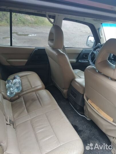 Mitsubishi Pajero 3.2 AT, 2000, 250 000 км
