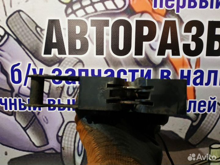 Замок капота Audi A6C6