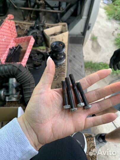 Супорт задний правый mercedes w 124