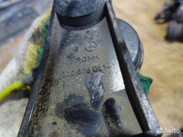 Активатор замка крышки бензобака Mercedes Benz W2