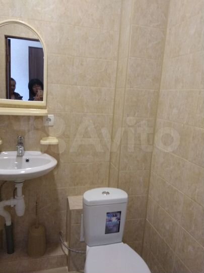 Комната 13 м² в 5-к., 1/2 эт.