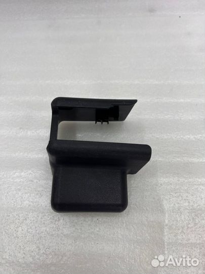 Накладка салазки сиденья Toyota Corolla E180/E181