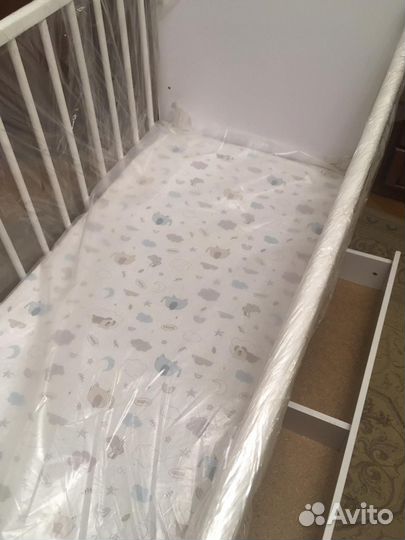 Кроватка для новорожденных новая