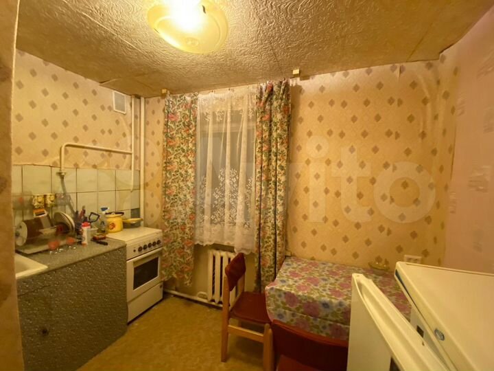 2-к. квартира, 42 м², 1/3 эт.