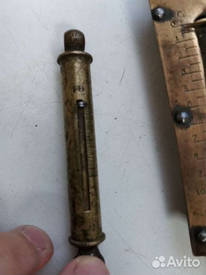 Весы безмен(латунь) старинные- 2 штуки