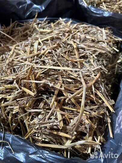 Солома в мешках