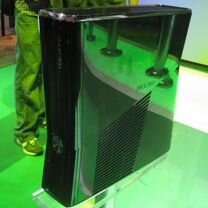 Xbox 360 Slim + игры