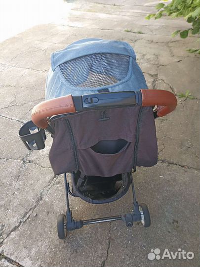 Продам прогулочную коляску