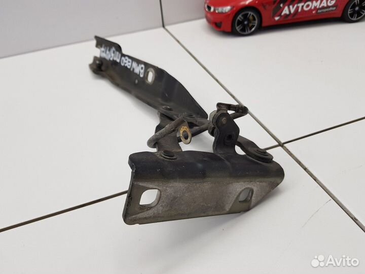 Петля капота правая (BMW 5)