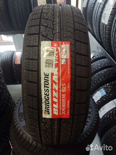 Bridgestone Blizzak VRX 205/60 R16