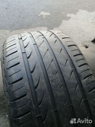 Delinte DH2 235/40 R18